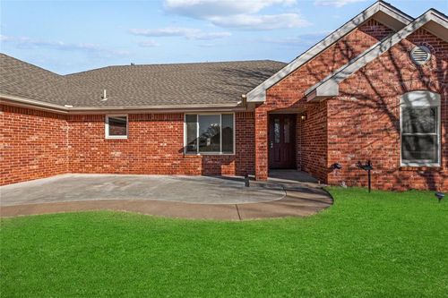 10288 N 2431 Rd, Weatherford, OK, 73096-7510 | Card Image