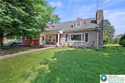 1935 Custer St, Allentown, PA, 18104-1417 | Card Image