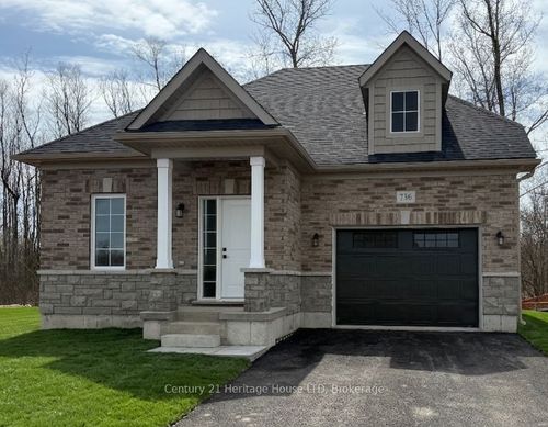 736 Burwell St, Fort Erie, ON, L2A0H5 | Card Image