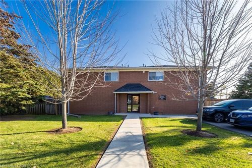 4-2069 Meadowbrook Rd, Burlington, ON, L7P2A3 | Card Image