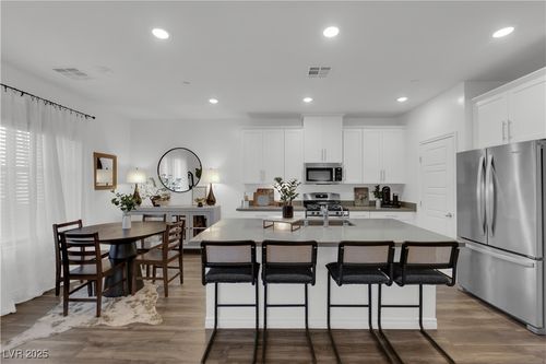 1069-600 N Carriage Hill Dr, Las Vegas, NV, 89138-4663 | Card Image