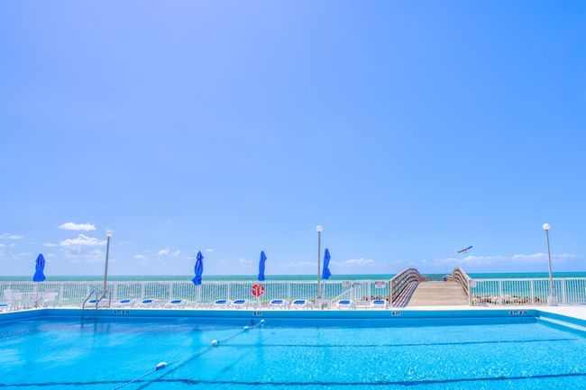 Pool view to ocean | Image 35