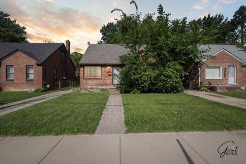 19401 Grandview St, Detroit, MI, 48219-4694 | Card Image