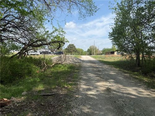 17 Black Oak Drive, Linn Valley, KS, 66040 | Card Image