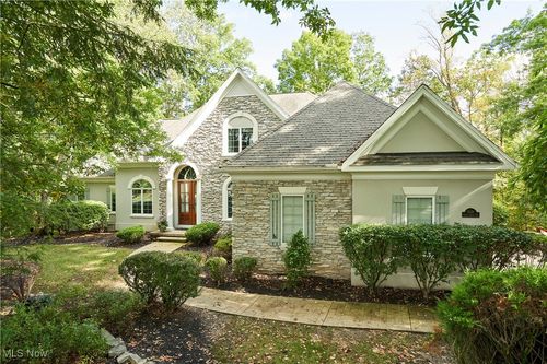 3546 Robert Burns Dr, Richfield, OH, 44286-9326 | Card Image