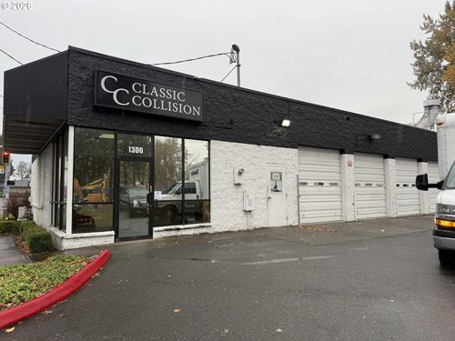1300 Ne Division St, Gresham, OR, 97030 | Card Image