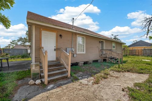 9313 Sandra St, Houston, TX, 77016-4709 | Card Image