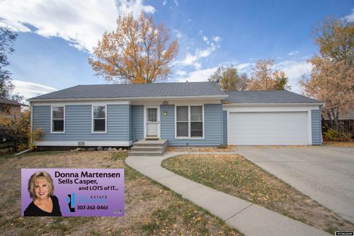 2202 Jonquil, Casper, WY, 82604 | Card Image