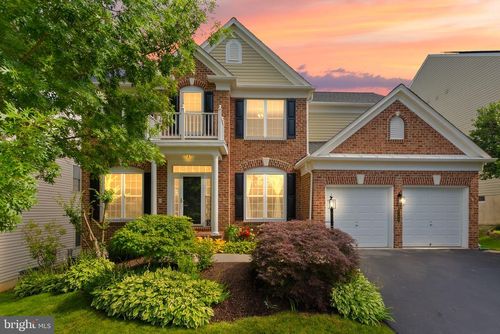 8166 Douglas Fir Dr, LORTON, VA, 22079-5657 | Card Image
