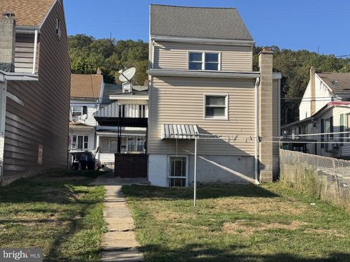 950 W Coal St, SHENANDOAH, PA, 17976-1418 | Card Image
