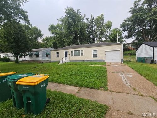 10154 Coburg Lands Dr, Saint Louis, MO, 63137-2043 | Card Image