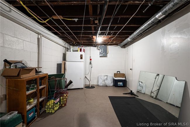 609 Lynn Rd, Home with 3 bedrooms, 2 bathrooms and null parking in New Albany IN | Image 24