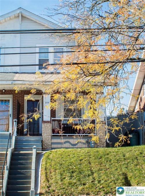 2239 Freemansburg Ave, EASTON, PA, 18042-5313 | Card Image