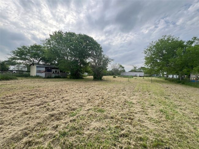 A - 5619 Fm 535, House other with 5 bedrooms, 1 bathrooms and 8 parking in Cedar Creek TX | Image 36