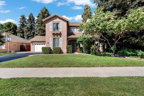 4218 W Redding Ave, Visalia, CA, 93277-5117 | Card Image