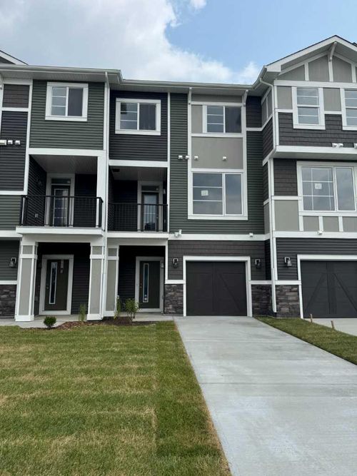 12 Waterford Glen, Chestermere, AB, T1X2T8 | Card Image