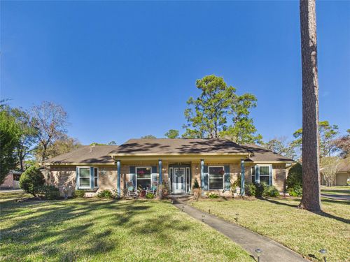 2819 Frostwood Cir, Dickinson, TX, 77539-4204 | Card Image