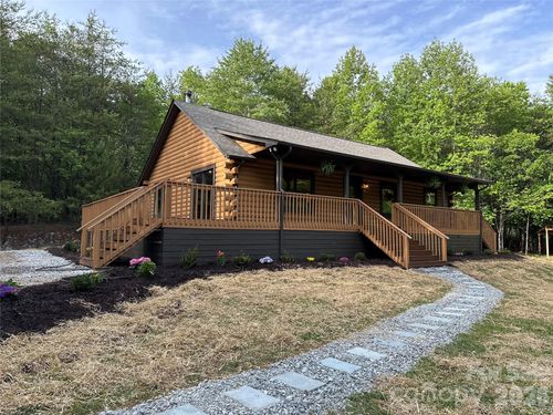 443 Cascades Pkwy, Nebo, NC, 28761-8400 | Card Image