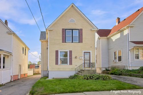 407 4th St, Waukegan, IL, 60085-3955 | Card Image