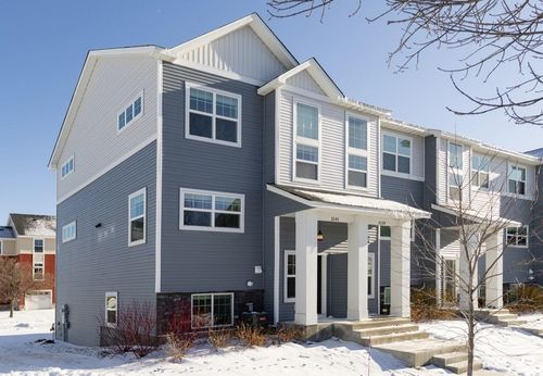 3141 Clover Ridge Dr, Chaska, MN, 55318-4582 | Card Image