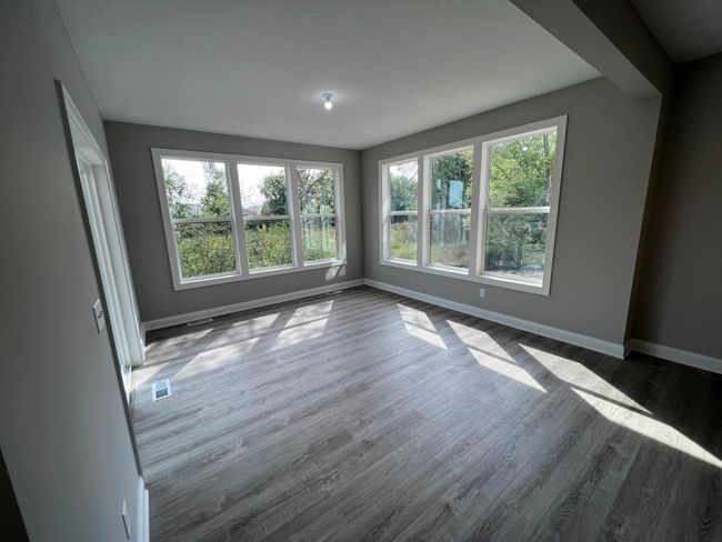 Sunroom Mainfloor | Image 11