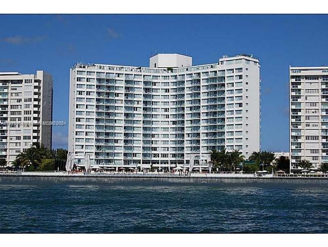 916 - 1100 W West Ave, Condo with 2 bedrooms, 2 bathrooms and null parking in Miami Beach FL | Image 1