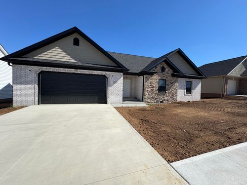 105 Linzi Way, Paris, KY, 40361-2077 | Card Image