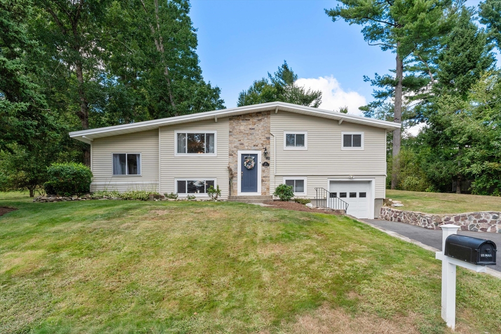 Bryden Rd, Southborough, MA 01772