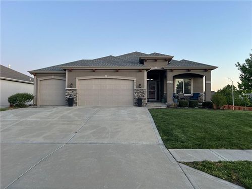 9003 Ne 111th Pl, Kansas City, MO, 64157-5834 | Card Image