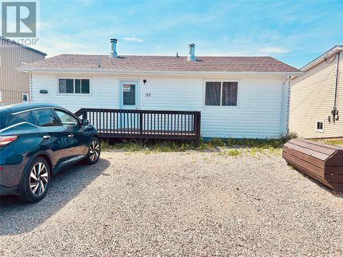 32 Cherry Cres, Springdale, NL, A0J1T0 | Card Image