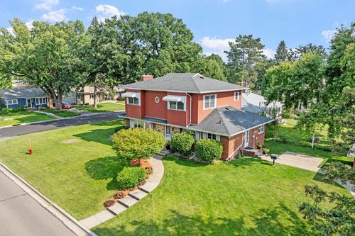 2816 29th Ave Ne, Saint Anthony, MN, 55418-2410 | Card Image