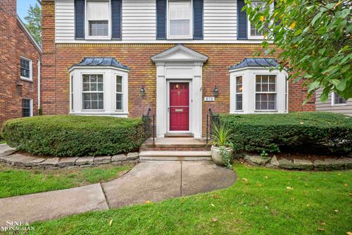 876 Washington Rd, Grosse Pointe, MI, 48230-1291 | Card Image