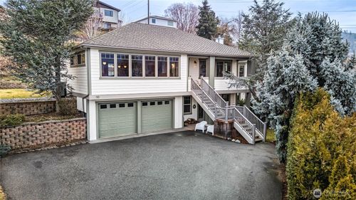 110 Cascade Pl, Cashmere, WA, 98815-9666 | Card Image