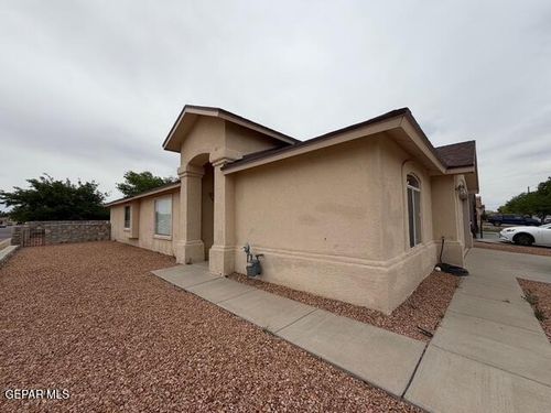 14044 Peter Noyes Dr, El Paso, TX, 79928-5593 | Card Image
