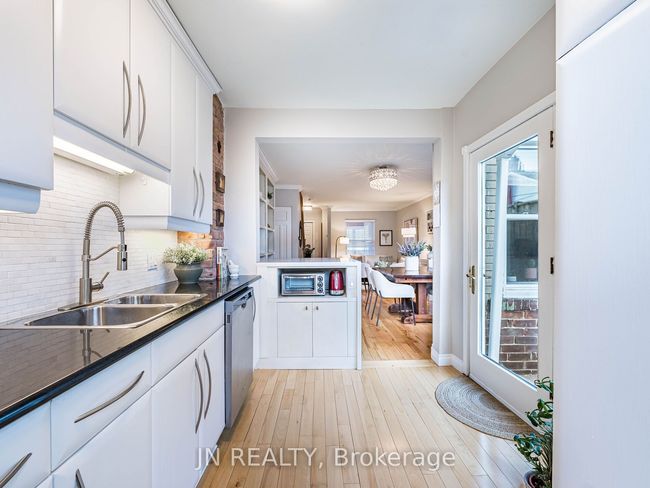 10 Roseheath Ave, House attached with 2 bedrooms, 2 bathrooms and null parking in Toronto ON | Image 20