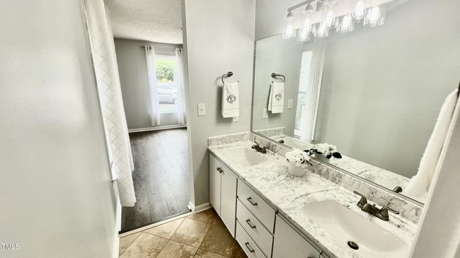 17a master bath | Image 21