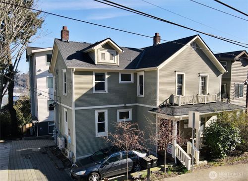 1522 Taylor Ave N, Seattle, WA, 98109-2979 | Card Image