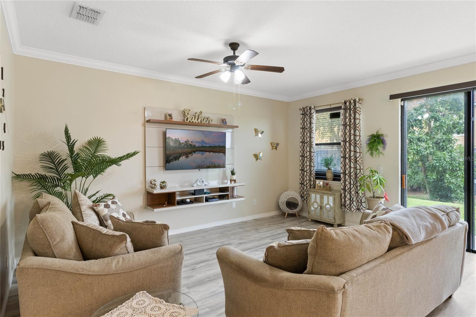 Residential in POINCIANA 4