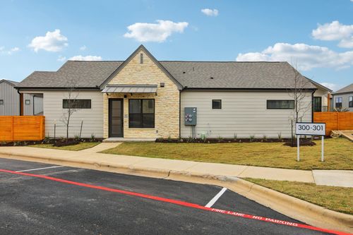 apt-301-1601-301 Mustang Dr, Marble Falls, TX, 78654-2483 | Card Image
