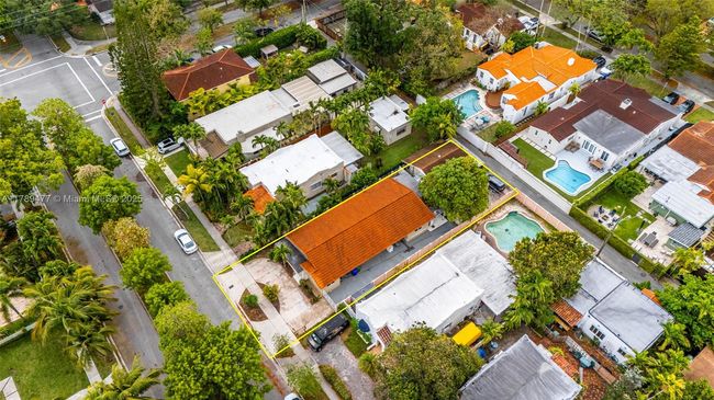 426 Sw 26 Th Rd, House other with 4 bedrooms, 3 bathrooms and null parking in Miami FL | Image 54