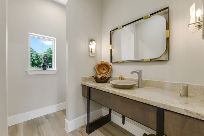 18 Smith Loop N, House other with 4 bedrooms, 5 bathrooms and 2 parking in Cleveland TX | Image 25