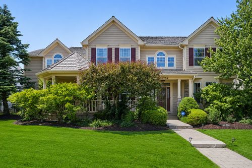 1534 Constitution Dr, Glenview, IL, 60026-7701 | Card Image