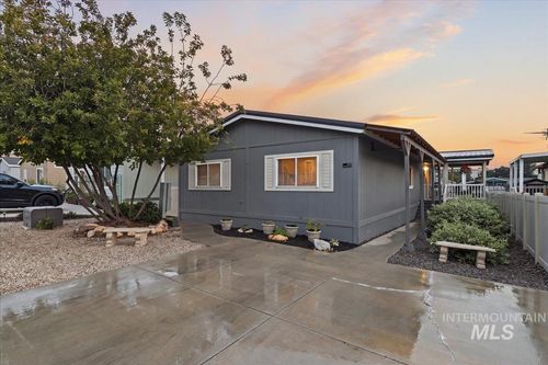2271 E Blue Lake Ln, Boise, ID, 83716-5710 | Card Image