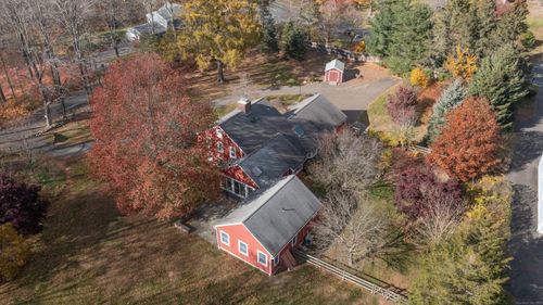 1 Reservoir Rd, Newtown, CT, 06470-1534 | Card Image