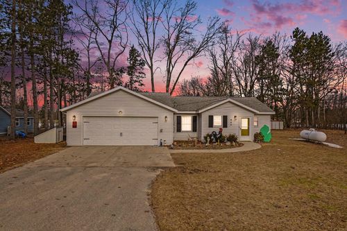 445 Pettibone Dr, Bitely, MI, 49309-9261 | Card Image