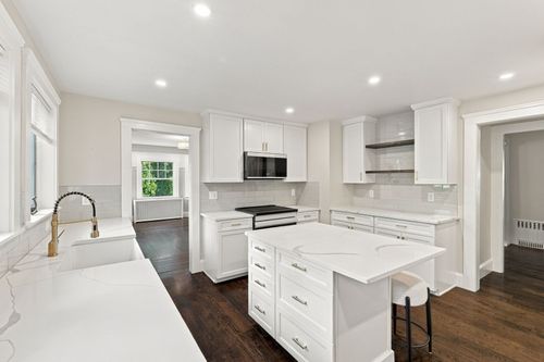 26 Walker Road, Swampscott, MA, 01907 | Card Image