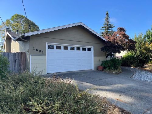 1601 Yellowstone St, Napa, CA, 94558-2340 | Card Image