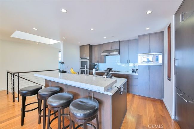 104 Manhattan Ave, Townhouse with 4 bedrooms, 4 bathrooms and 4 parking in Manhattan Beach CA | Image 14