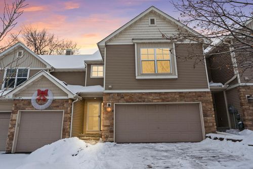 551 Stonewood Ln, Burnsville, MN, 55306-2502 | Card Image