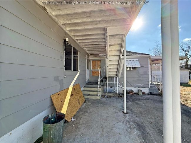 2207 W Virginia Ave, Home with 0 bedrooms, 0 bathrooms and null parking in Dunbar WV | Image 9
